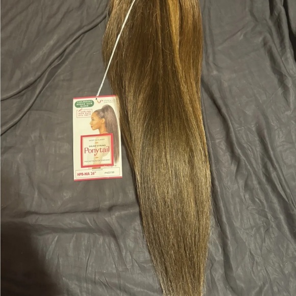 Vivica A Fox ponytail - Picture 2 of 4